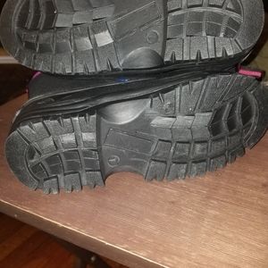 Snow boots( big girls)